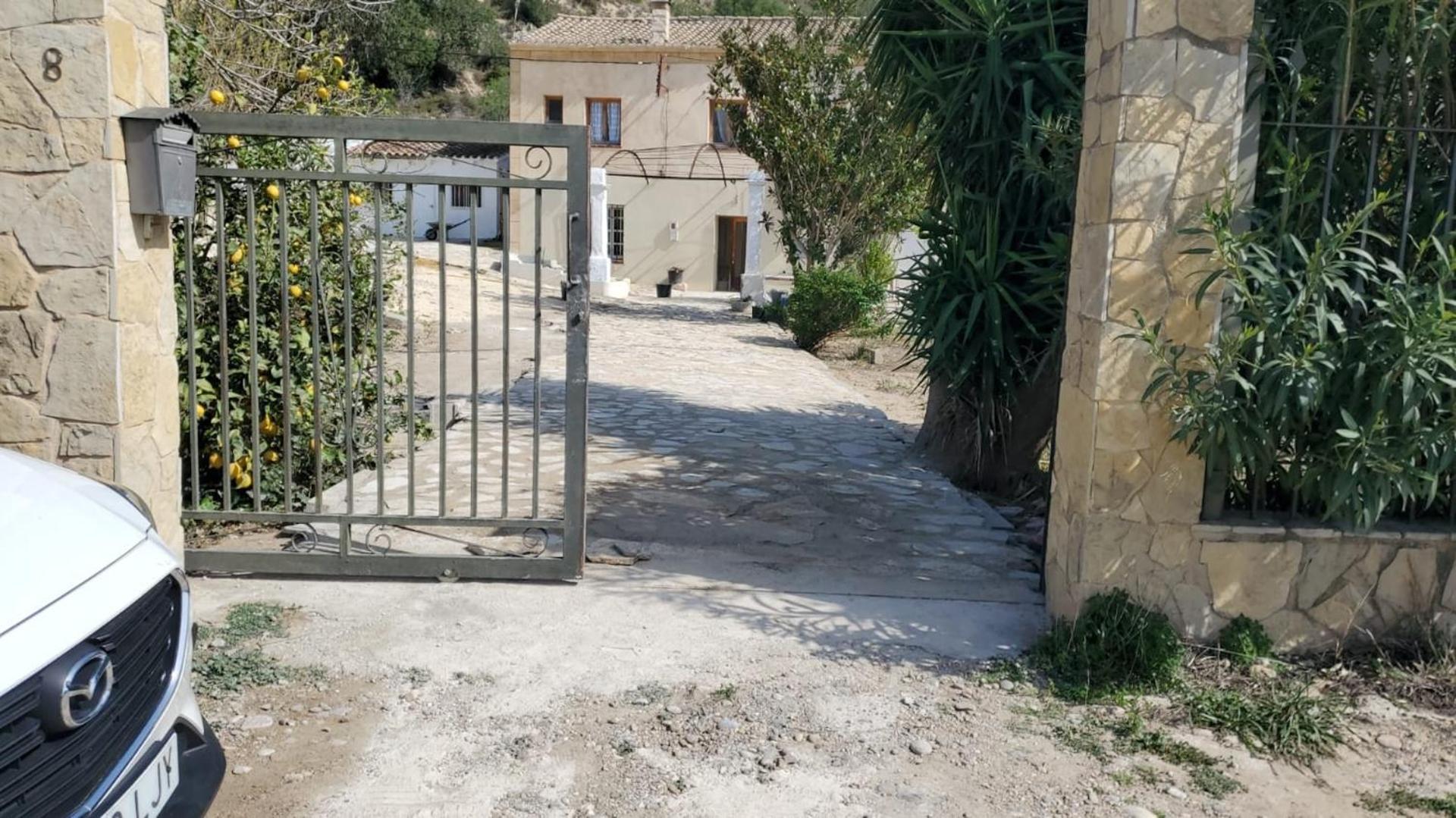 Country house Masia Bernat